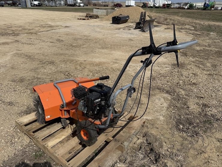 yard-max-yp7065-power-sweeper-image-6