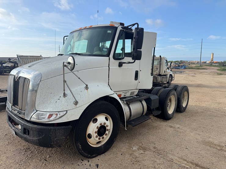 2004-international-transtar-8600-image-1