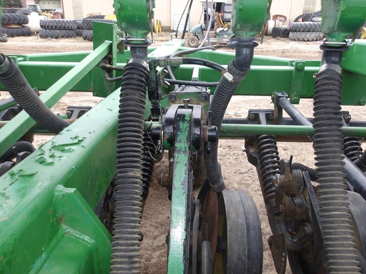 john-deere-750-image-10