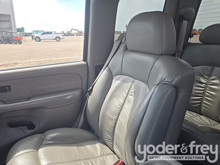 2002-chevrolet-silverado-2500hd-image-85