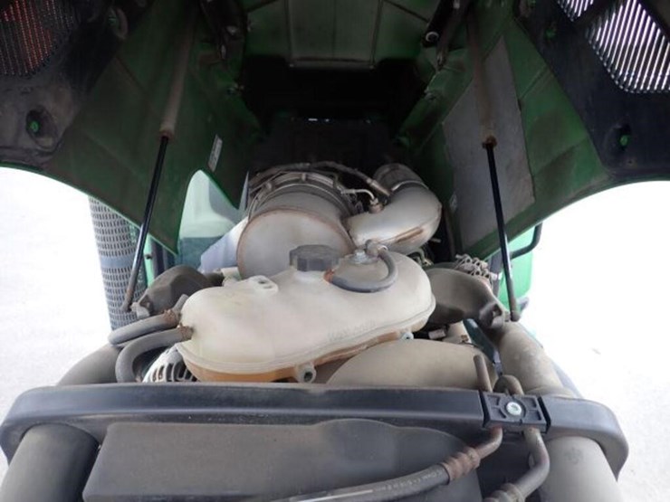 2016-john-deere-5085e-image-33