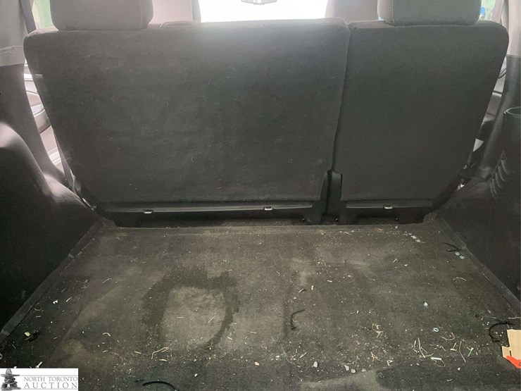 2017-chevrolet-tahoe-image-17