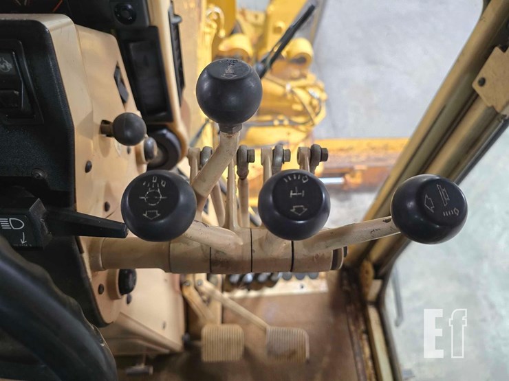 2003-caterpillar-140h-image-20