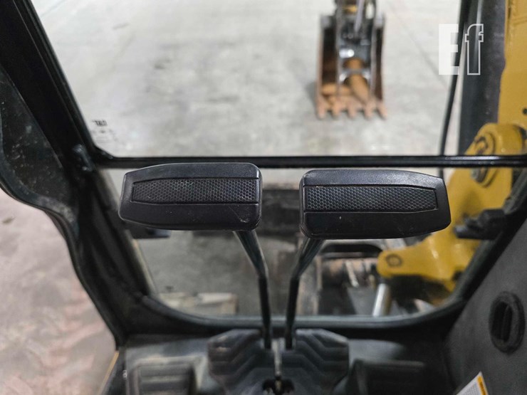 2024-caterpillar-306cr-image-19