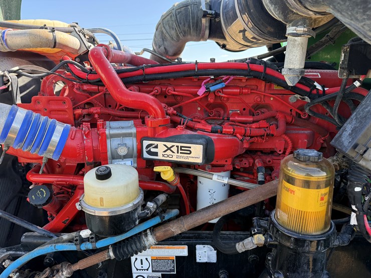 2020-peterbilt-367-image-9