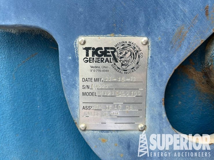 2014-international-7400-image-21