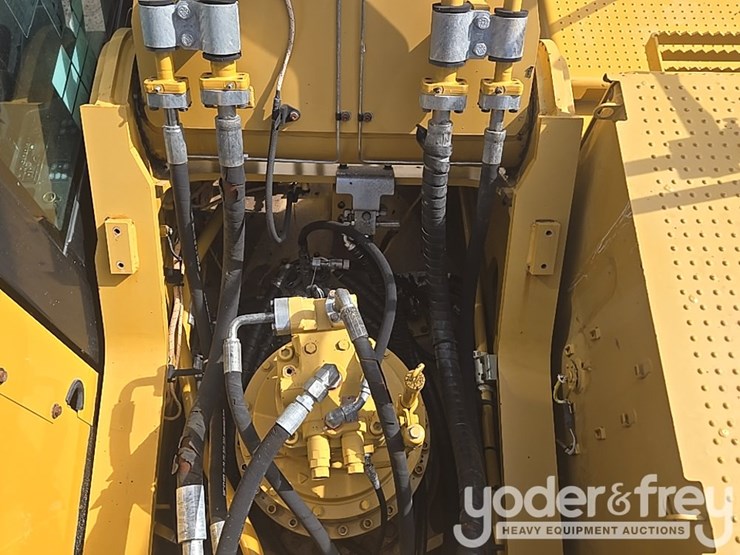 2017-caterpillar-336fl-image-82