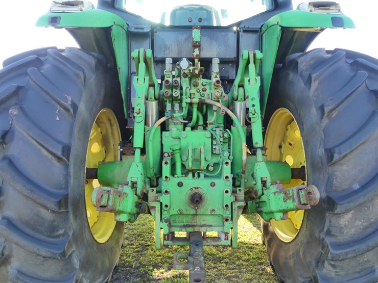 2011-john-deere-7330-image-5