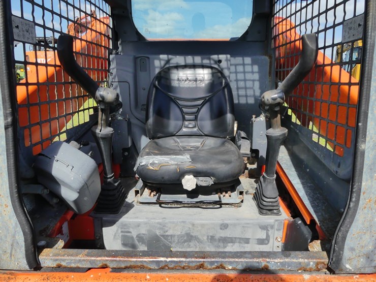 kubota-ssv75-image-11