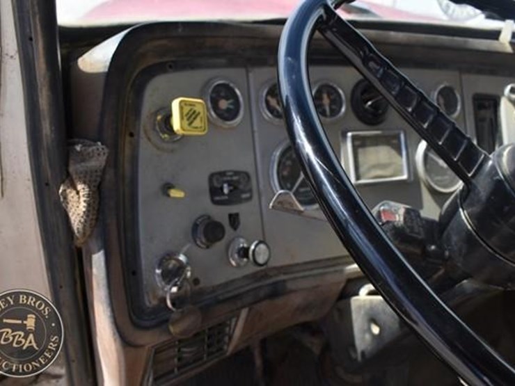 1988-ford-l8000-image-49