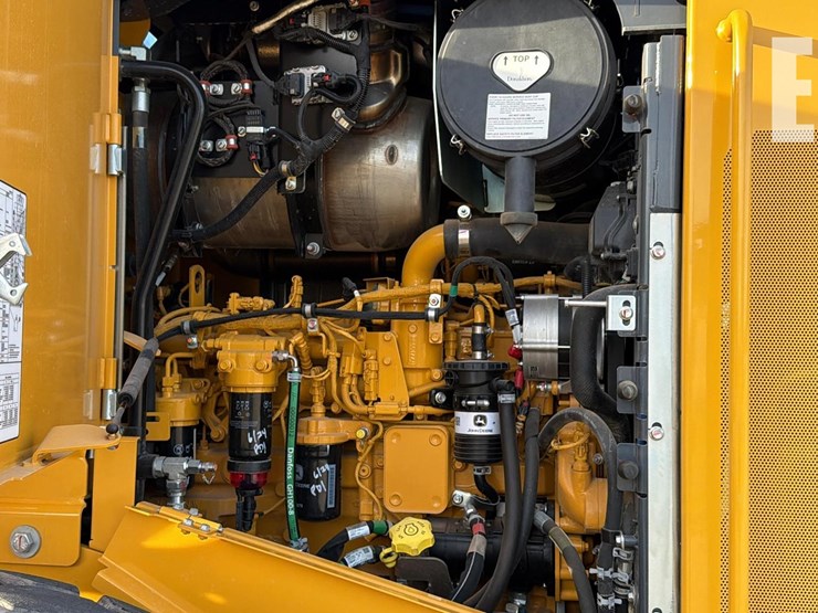 2024-deere-624-p-tier-image-21