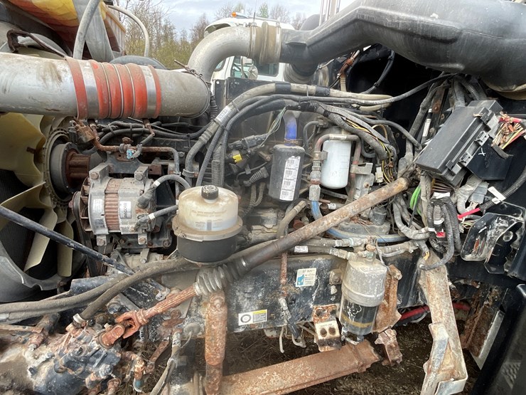 2012-peterbilt-388-image-2