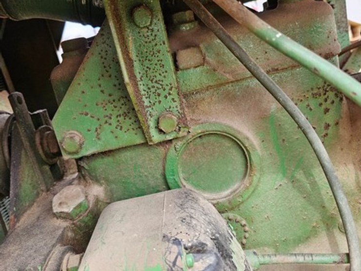 #962-•-john-deere-engine-image-9