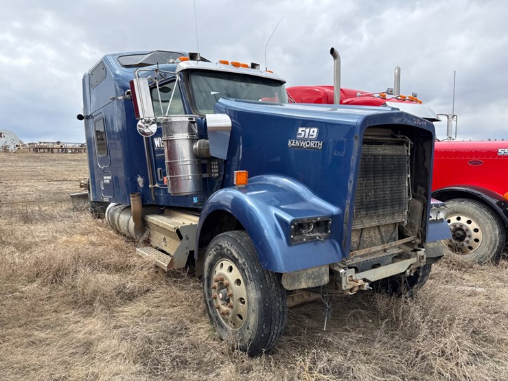 2007-kenworth-w900-image-2