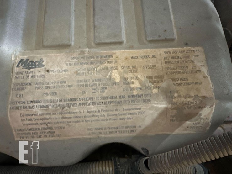 2010-mack-pinnacle-cxu613-image-28