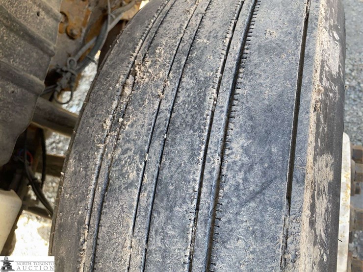 2013-international-durastar-4300-image-22