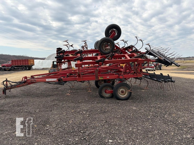 case-ih-4300-image-2