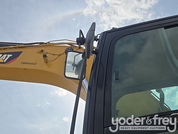 2019-caterpillar-336-image-139