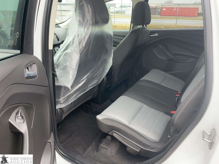 2014-ford-escape-image-15