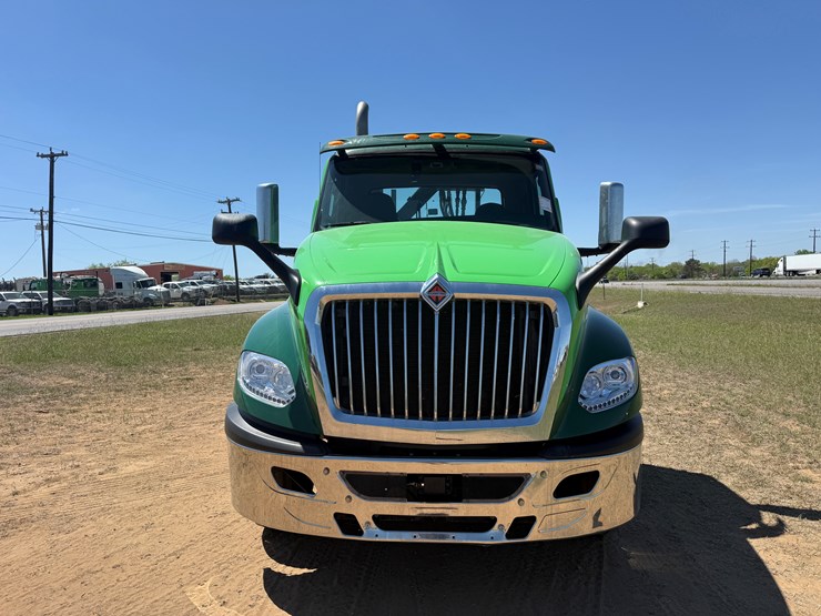 2018-international-lt-image-3