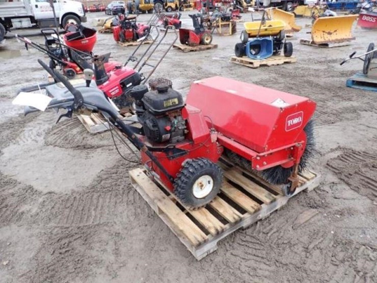 toro-power-broom-36-in.-walk-behind-rotary-broom-3-image-4