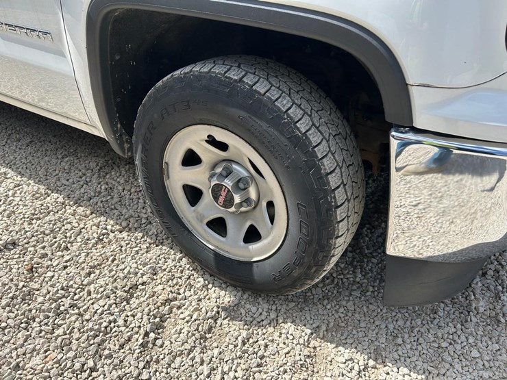 2017-gmc-sierra-1500-image-10