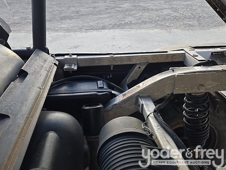 2020-club-car-carryall-1700-image-37