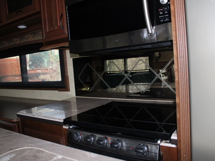 #7364-•-2015-jayco-pinnacle-fifth-wheel-camper-image-42