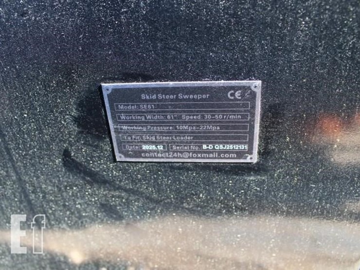 #3104-new-61"-hyd-broom-for-skid-steer-by-future-m-image-3