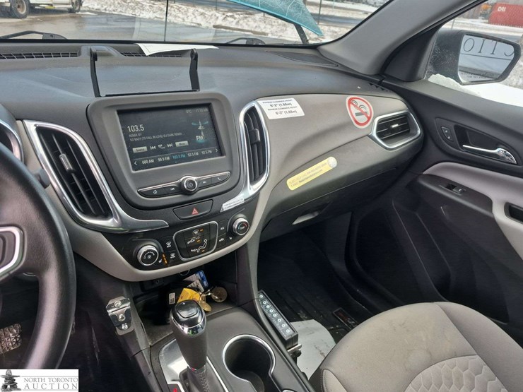 2018-chevrolet-equinox-image-16