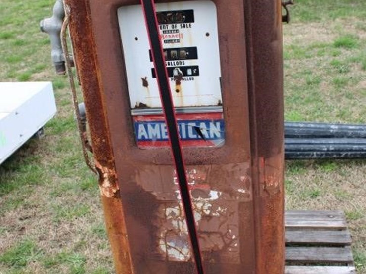 #1111-vintage-bennett-gas-pump-mod-766-has-rust-mi-image-1