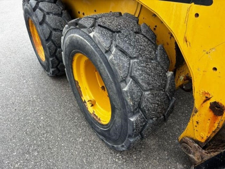 2009-caterpillar-232b2-image-65