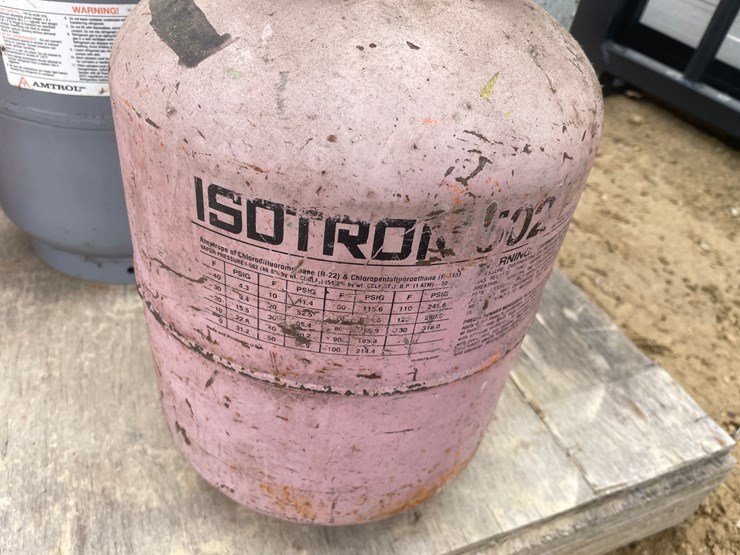 #3922-•-(7)-refrigerant-tanks-and-(1)-nitrogen/argon-tank-image-21