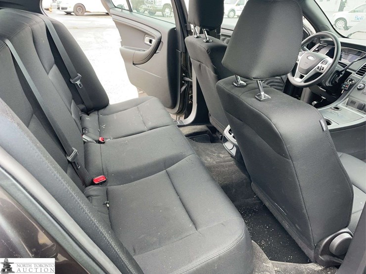 2015-ford-taurus-image-20