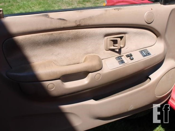 2001-toyota-tacoma-image-10