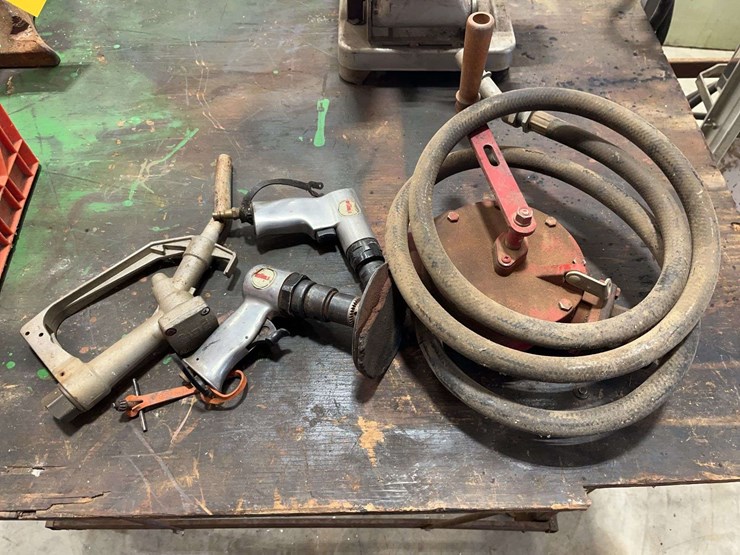 fuel-pump-&-(2)-air-sanders-image-1