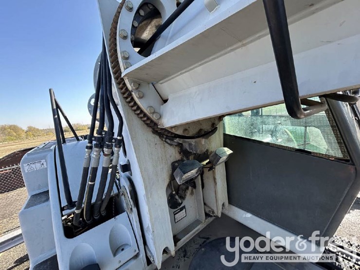 2011-gradall-xl4100-image-8