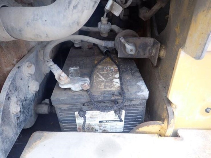 2010-caterpillar-232b-image-32