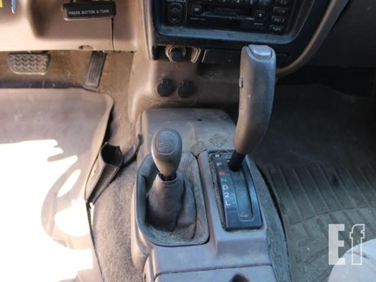 2001-toyota-tacoma-image-15