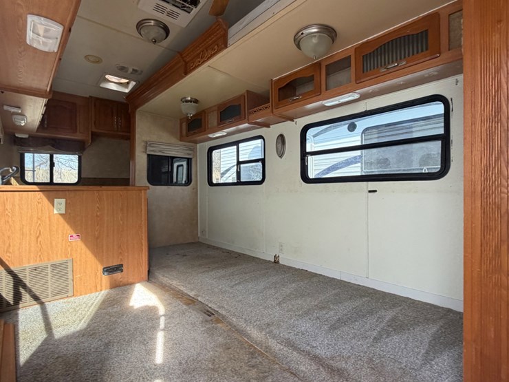 2008-forest-river-cardinal-30rk-5th-wheel-image-9