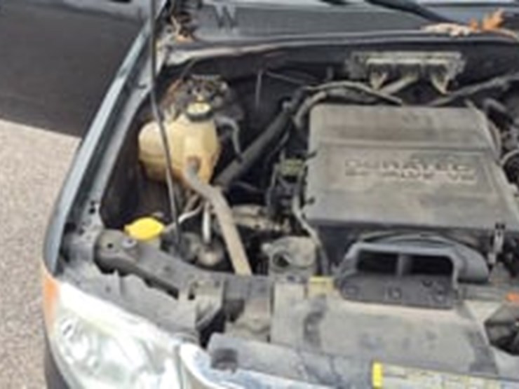 2010-ford-escape-image-9