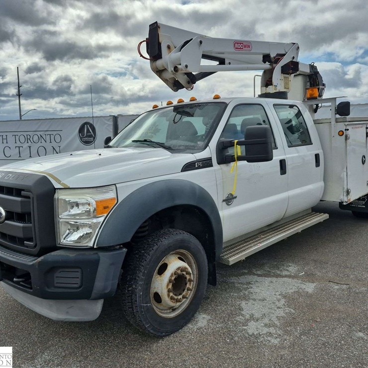 2011 FORD F550