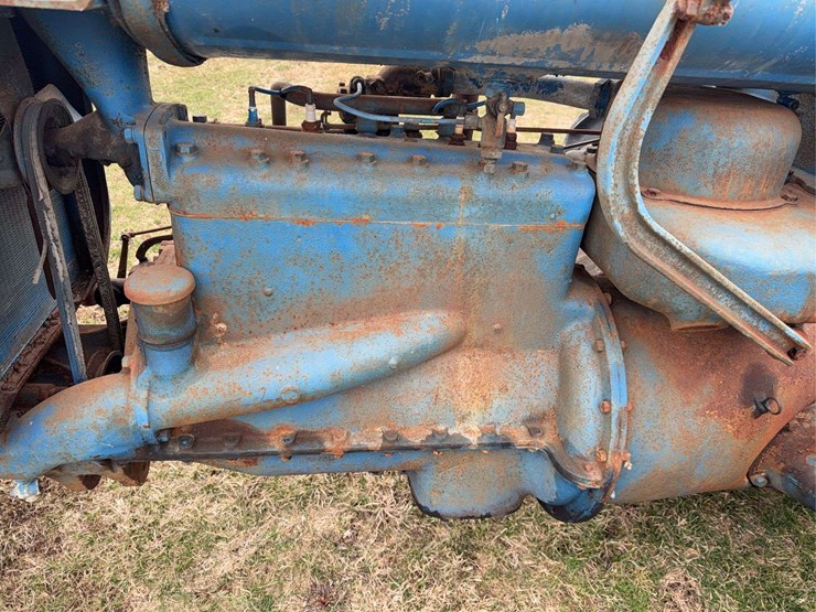 fordson-all-around-england-tractor-image-7