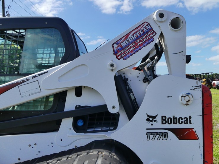 2021-bobcat-t770-image-7