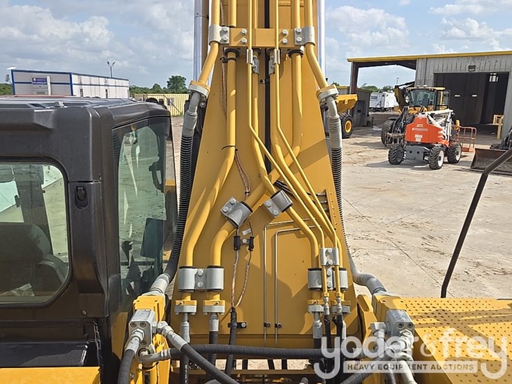 2019-caterpillar-336-image-131