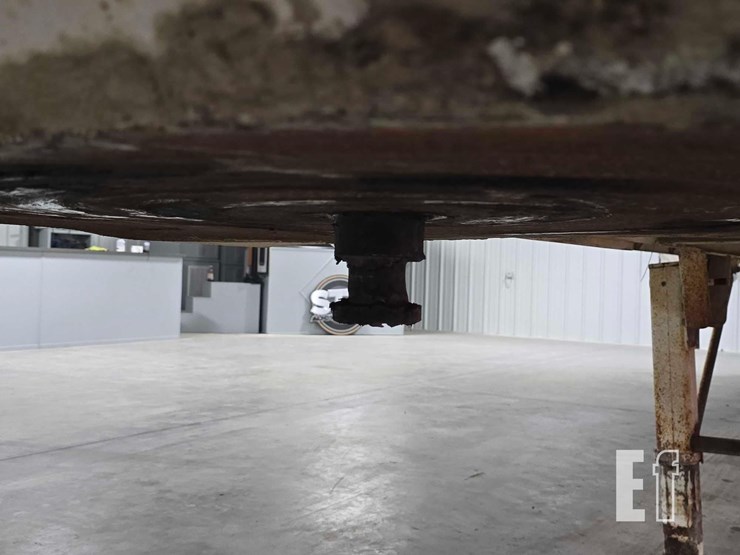 40-foot-vacuum-tank-trailer-image-17