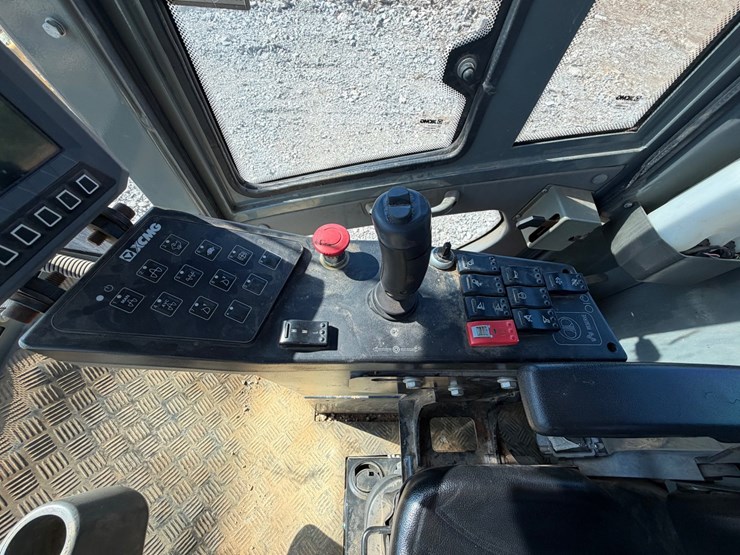 #31928-•-2020-xcmg-cv123pdu-vib-padfoot-compactor-image-14