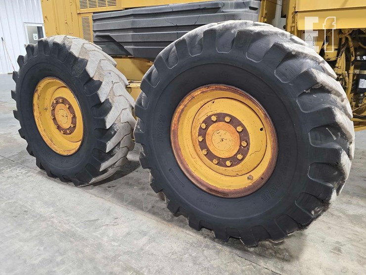 2003-caterpillar-140h-image-30