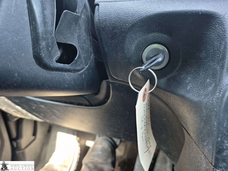 2020-ford-explorer-image-14