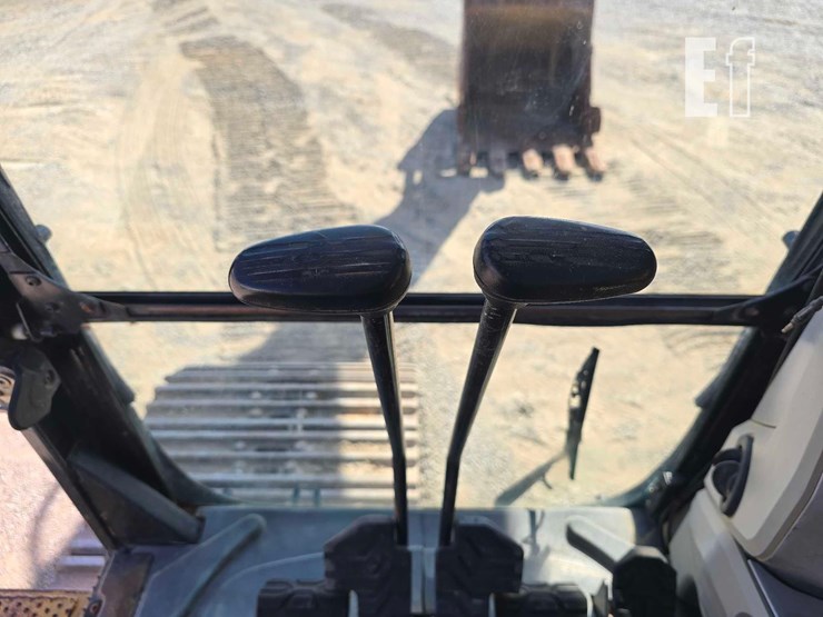 2014-caterpillar-349fl-image-14